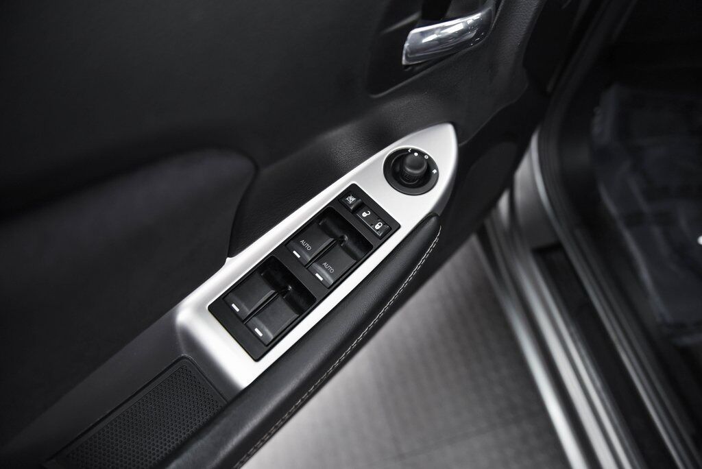 2012 Chrysler 200 S AKRON OH