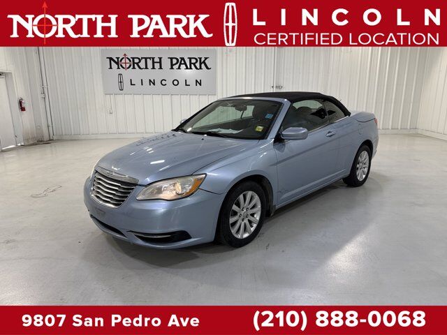 2012 Chrysler 200 Touring