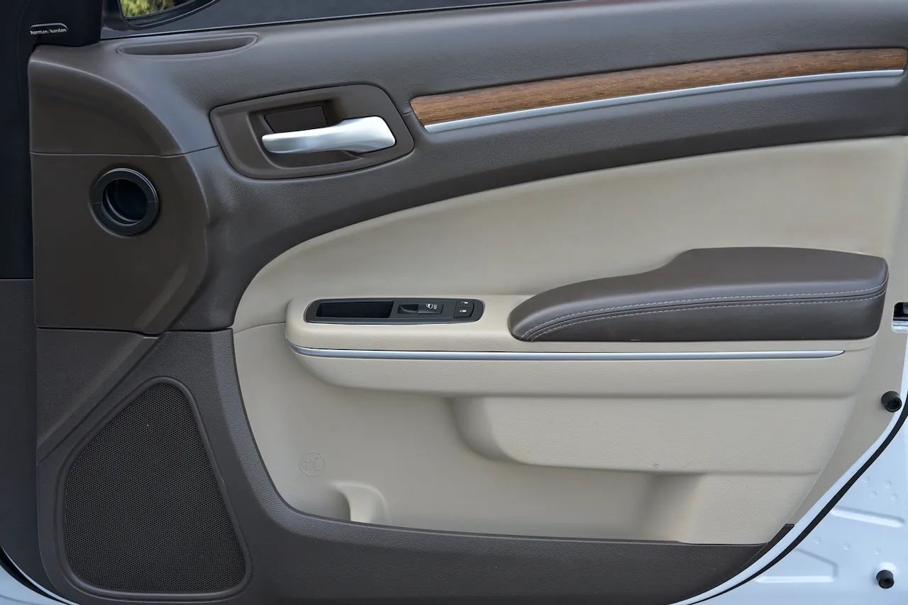 2012 Chrysler 300 300C Luxury Series Sedan 4D Doral FL