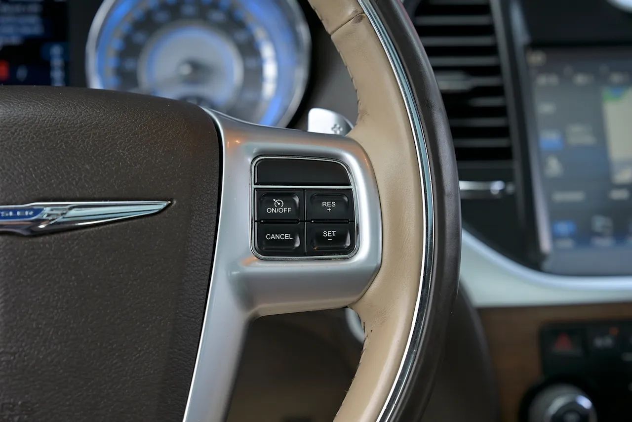 2012 Chrysler 300 300C Luxury Series Sedan 4D Doral FL