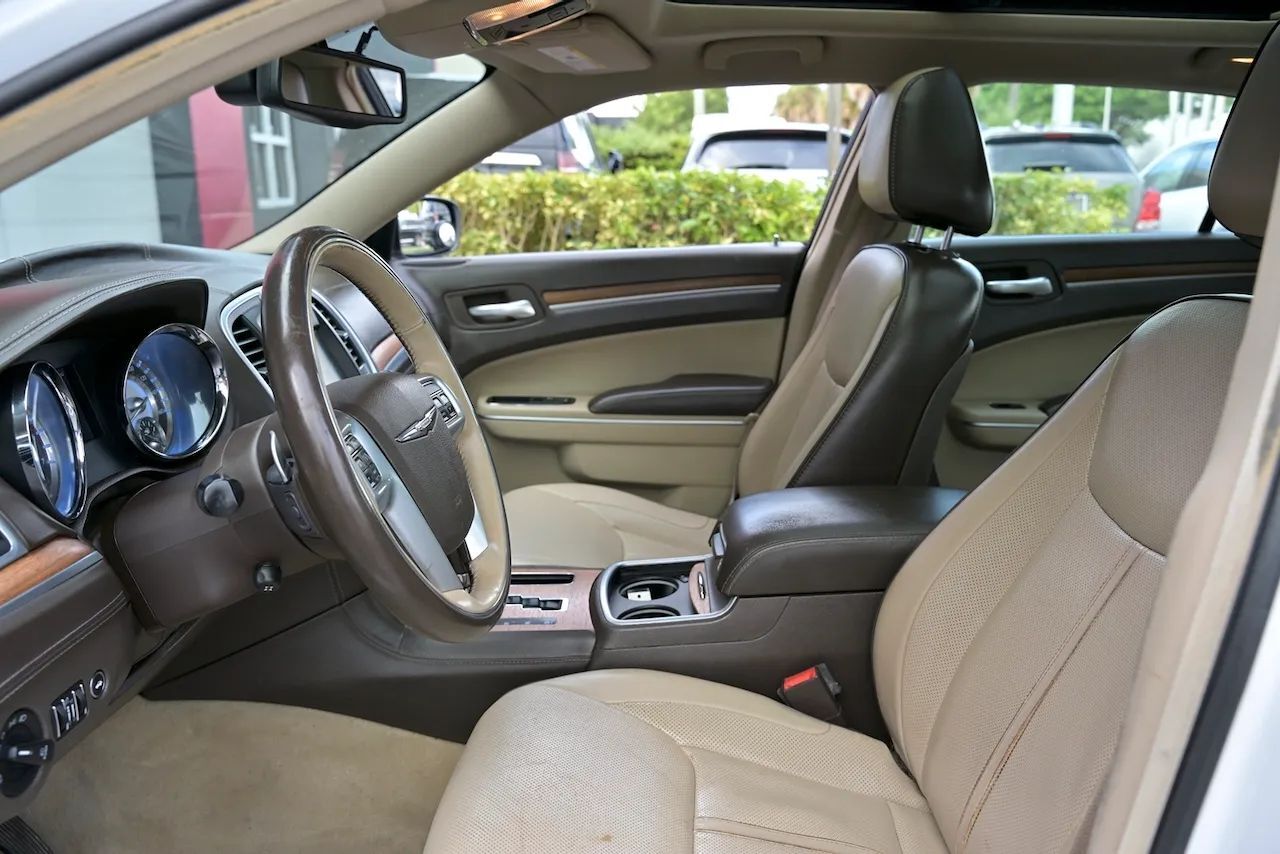 2012 Chrysler 300 300C Luxury Series Sedan 4D Doral FL