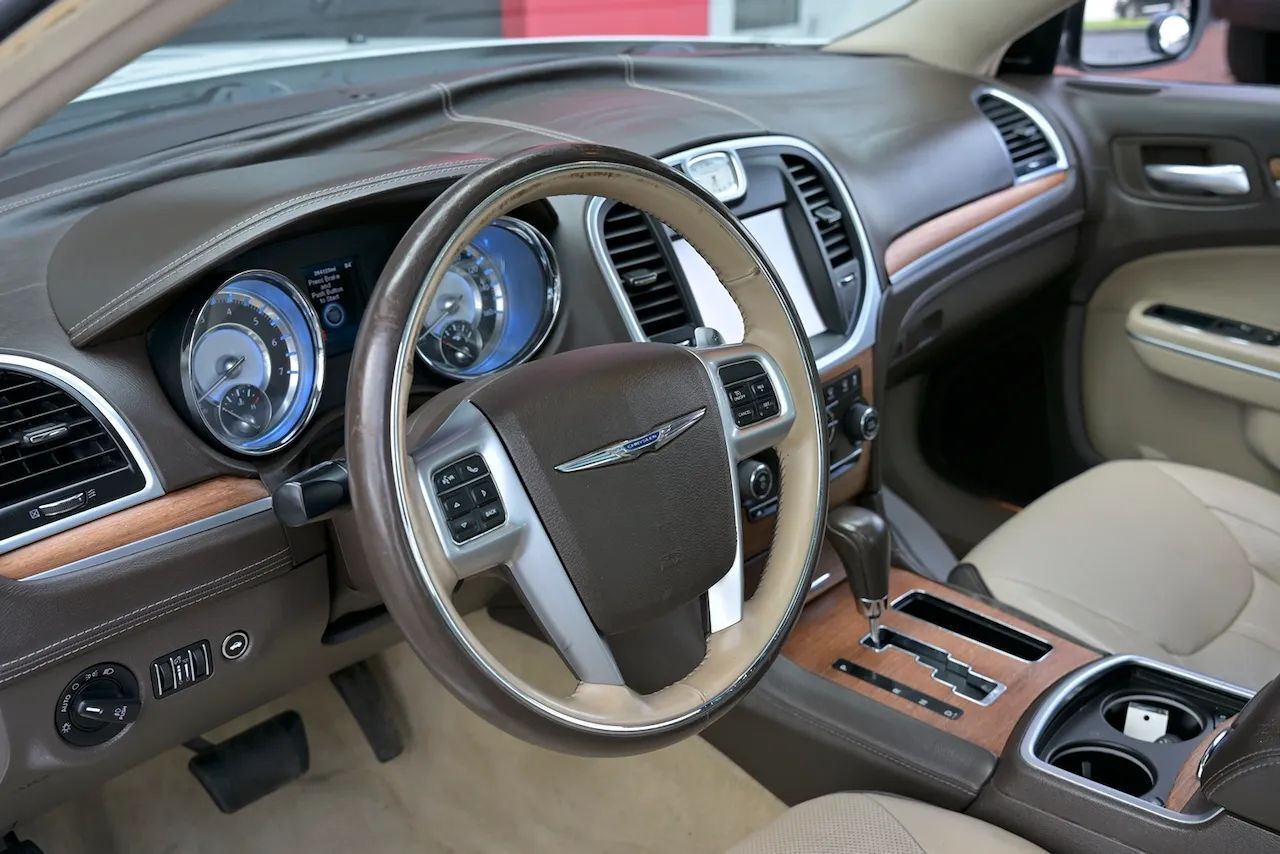 2012 Chrysler 300 300C Luxury Series Sedan 4D Doral FL