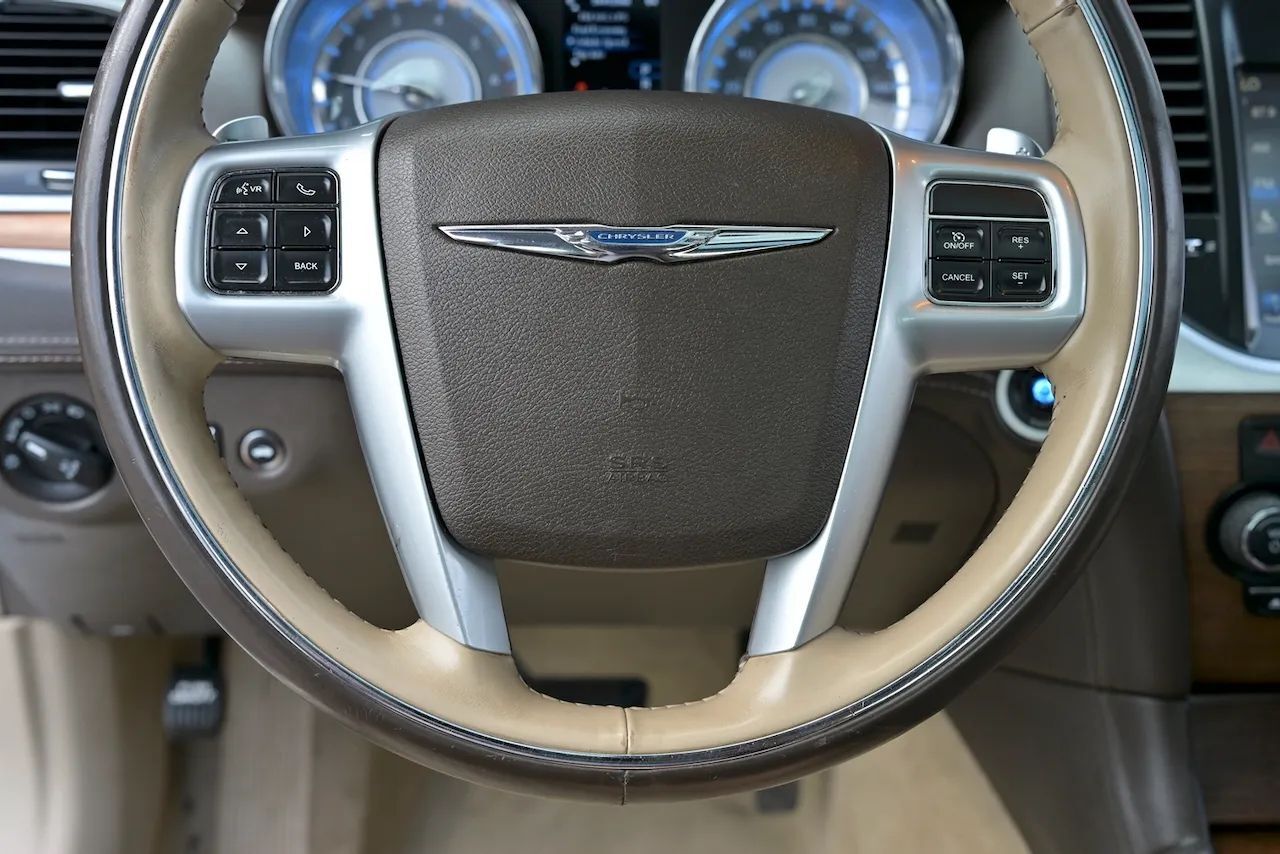 2012 Chrysler 300 300C Luxury Series Sedan 4D Doral FL