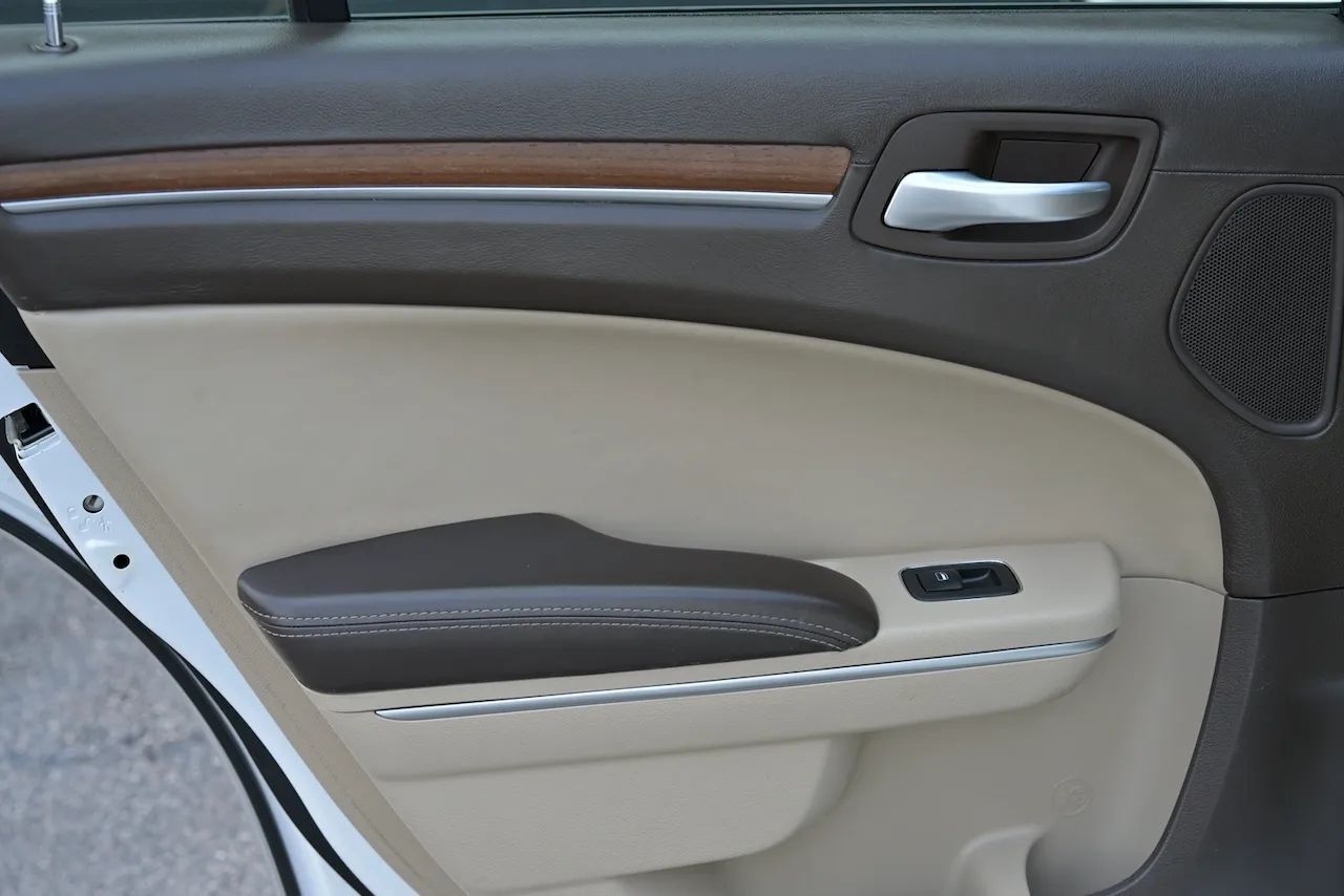 2012 Chrysler 300 300C Luxury Series Sedan 4D Doral FL