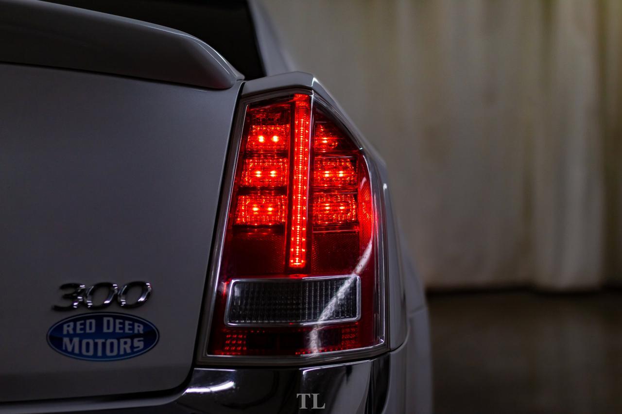 2012 Chrysler 300 Limited Leather Roof Nav BCam Red Deer AB