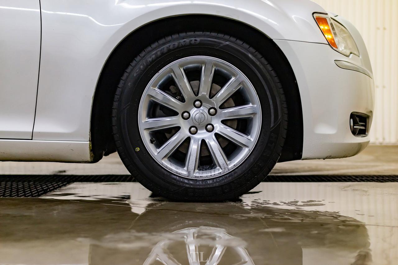 2012 Chrysler 300 Limited Leather Roof Nav BCam Red Deer AB