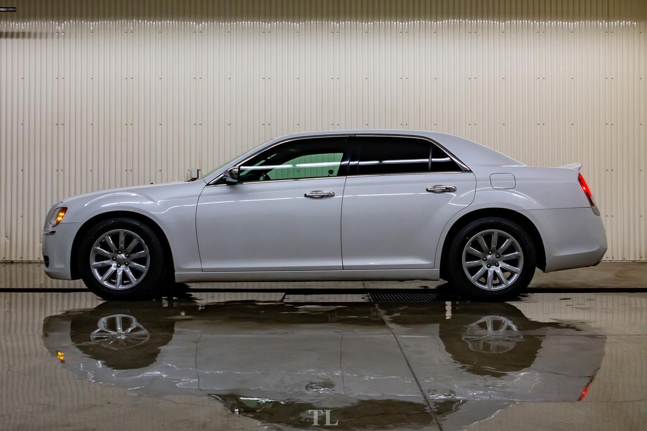 2012 Chrysler 300 Limited Leather Roof Nav BCam Red Deer AB