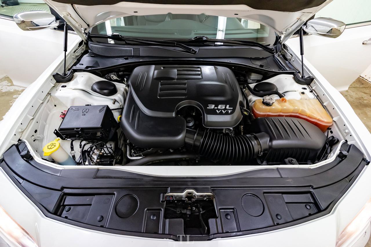 2012 Chrysler 300 Limited Leather Roof Nav BCam Red Deer AB