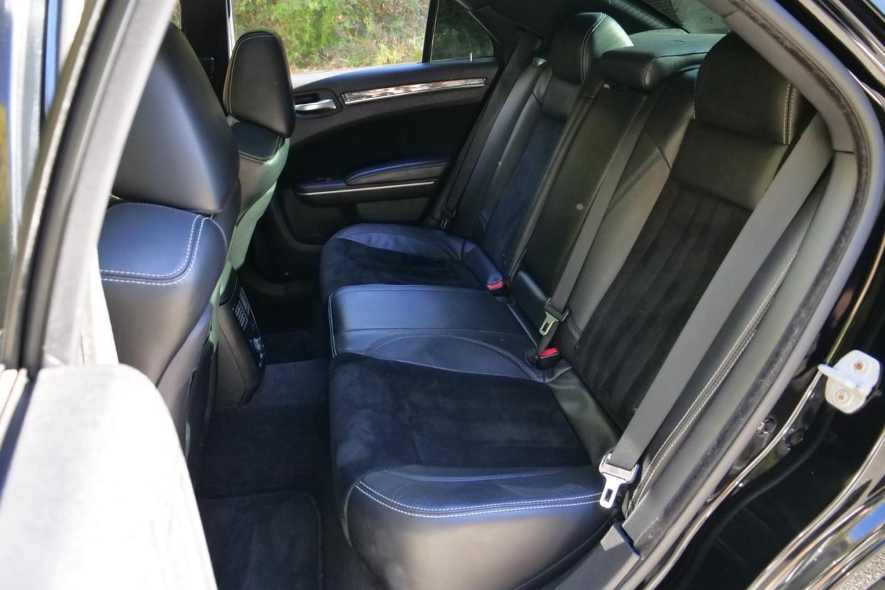 2012 Chrysler 300 SRT8 / Harmon Kardon Audio / 6.4L V8 / Pano Sunroof Lincolnton NC