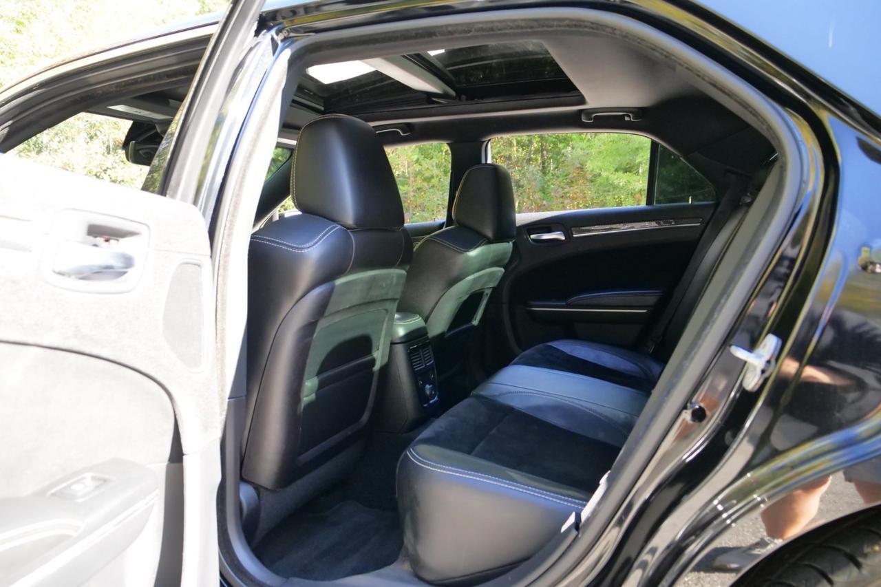 2012 Chrysler 300 SRT8 / Harmon Kardon Audio / 6.4L V8 / Pano Sunroof Lincolnton NC