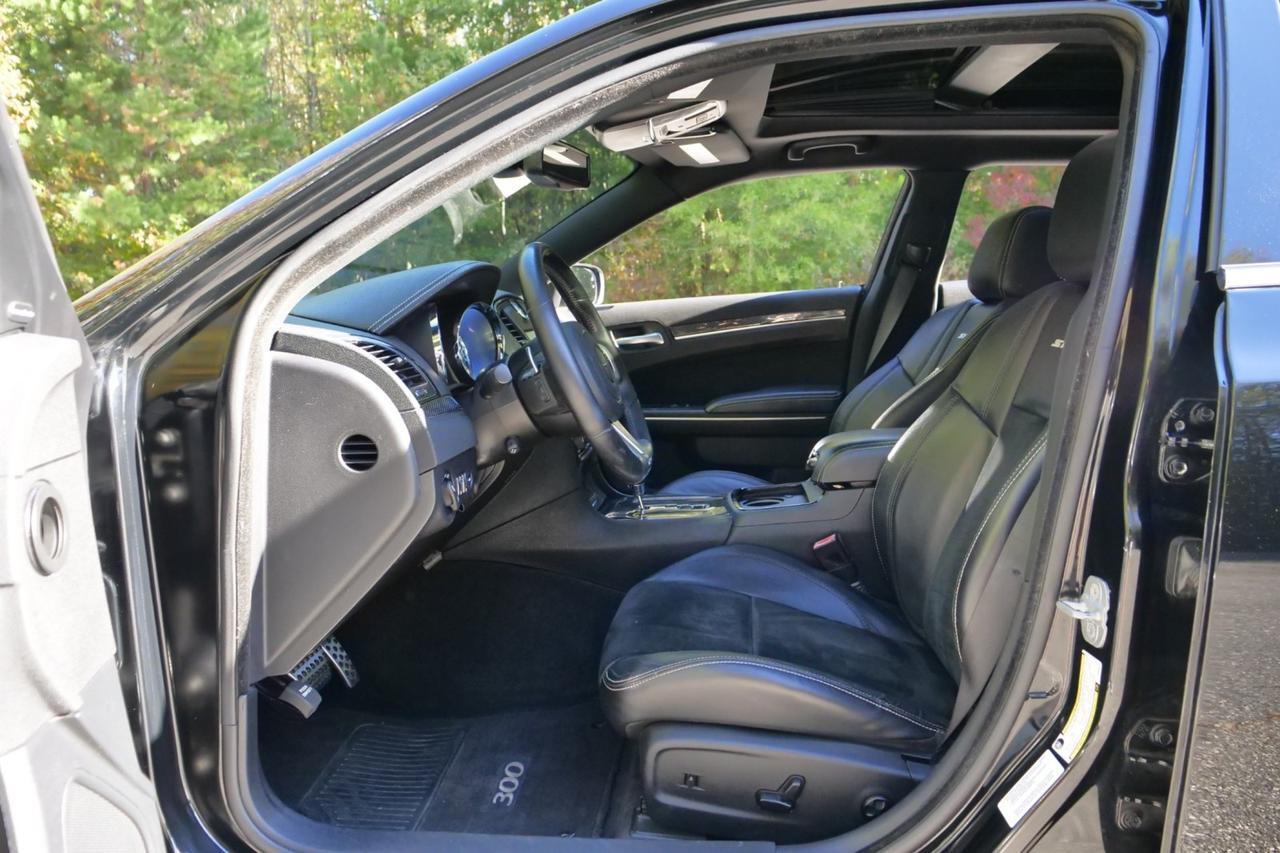 2012 Chrysler 300 SRT8 / Harmon Kardon Audio / 6.4L V8 / Pano Sunroof Lincolnton NC