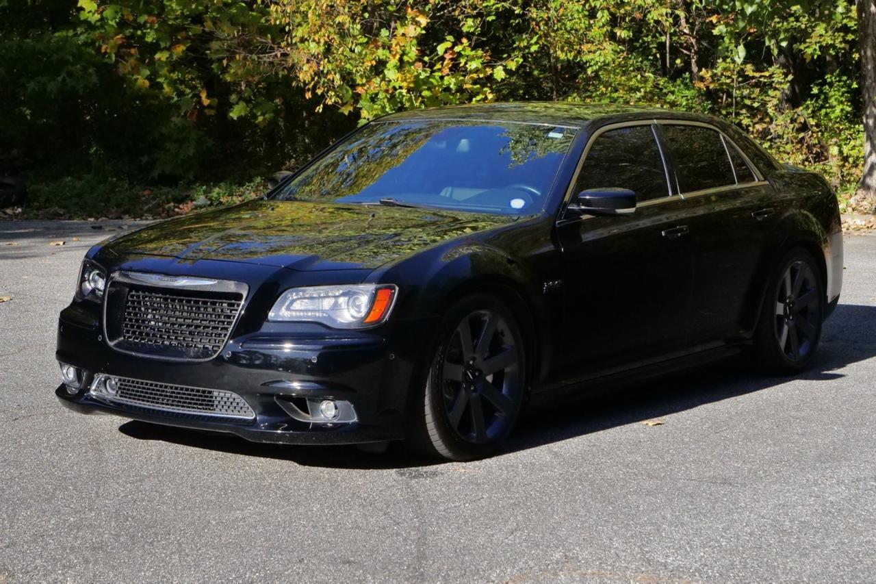 2012 Chrysler 300 SRT8 / Harmon Kardon Audio / 6.4L V8 / Pano Sunroof Lincolnton NC