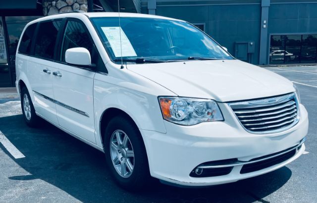 2012 Chrysler Town &amp; Country - SD Touring