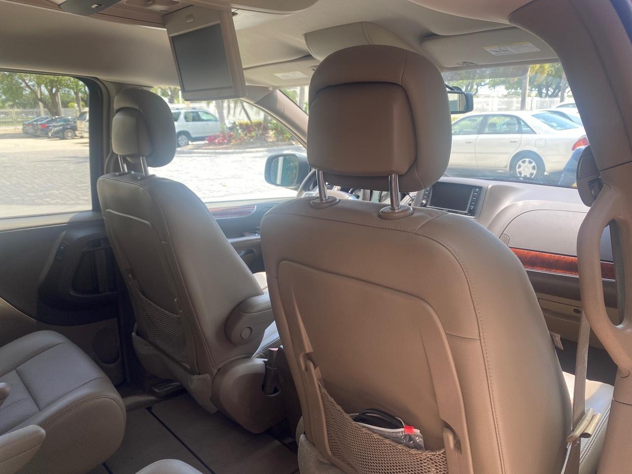 2012 Chrysler Town & Country 1 OWNER LOW MILES 58.406 Pompano Beach FL