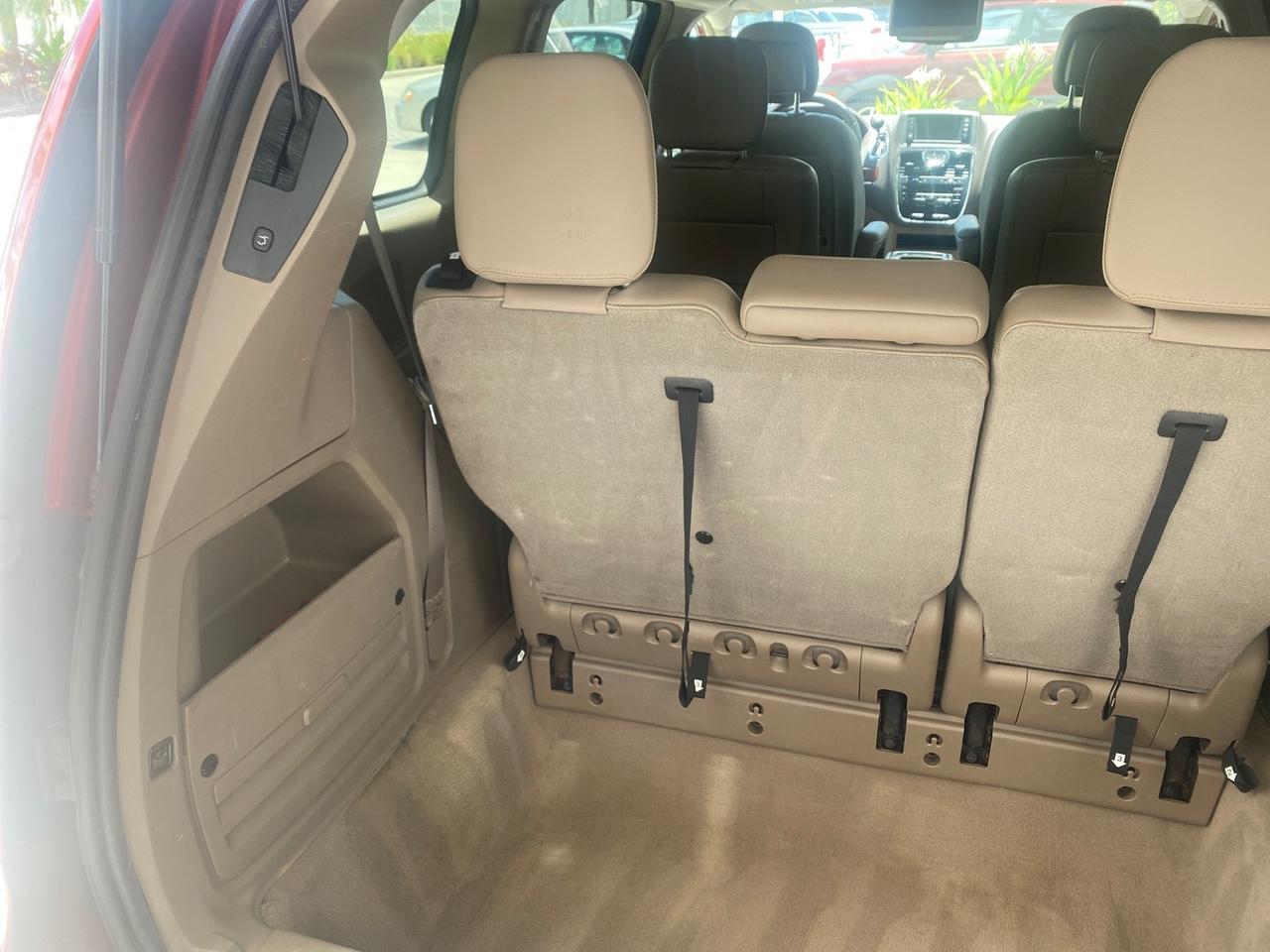 2012 Chrysler Town & Country 1 OWNER LOW MILES 58.406 Pompano Beach FL