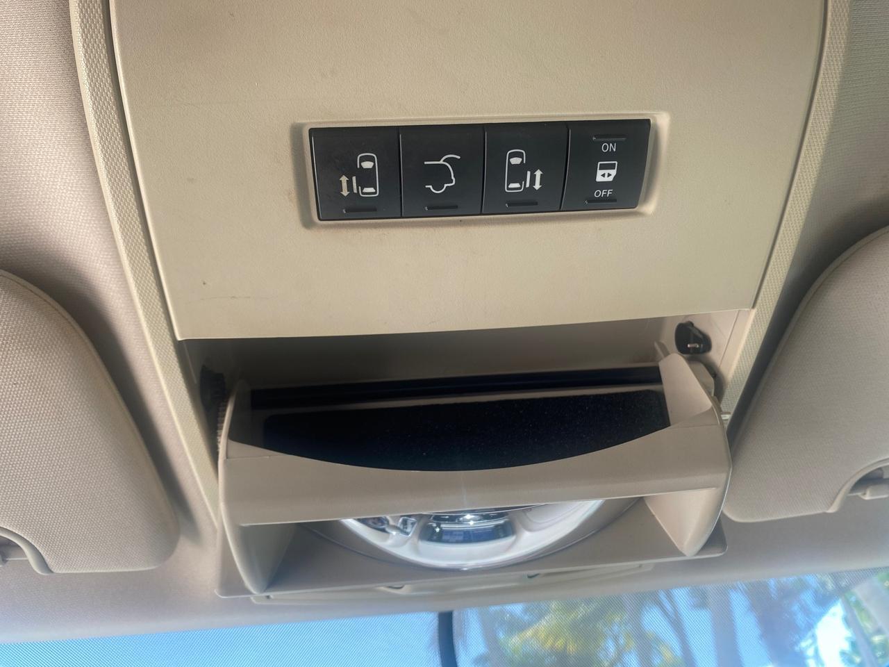 2012 Chrysler Town & Country 1 OWNER LOW MILES 58.406 Pompano Beach FL