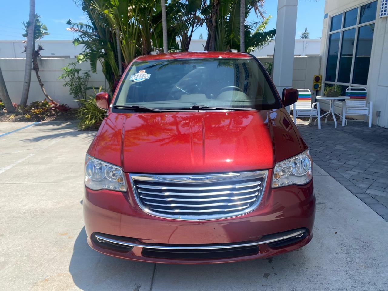 2012 Chrysler Town & Country 1 OWNER LOW MILES 58.406 Pompano Beach FL