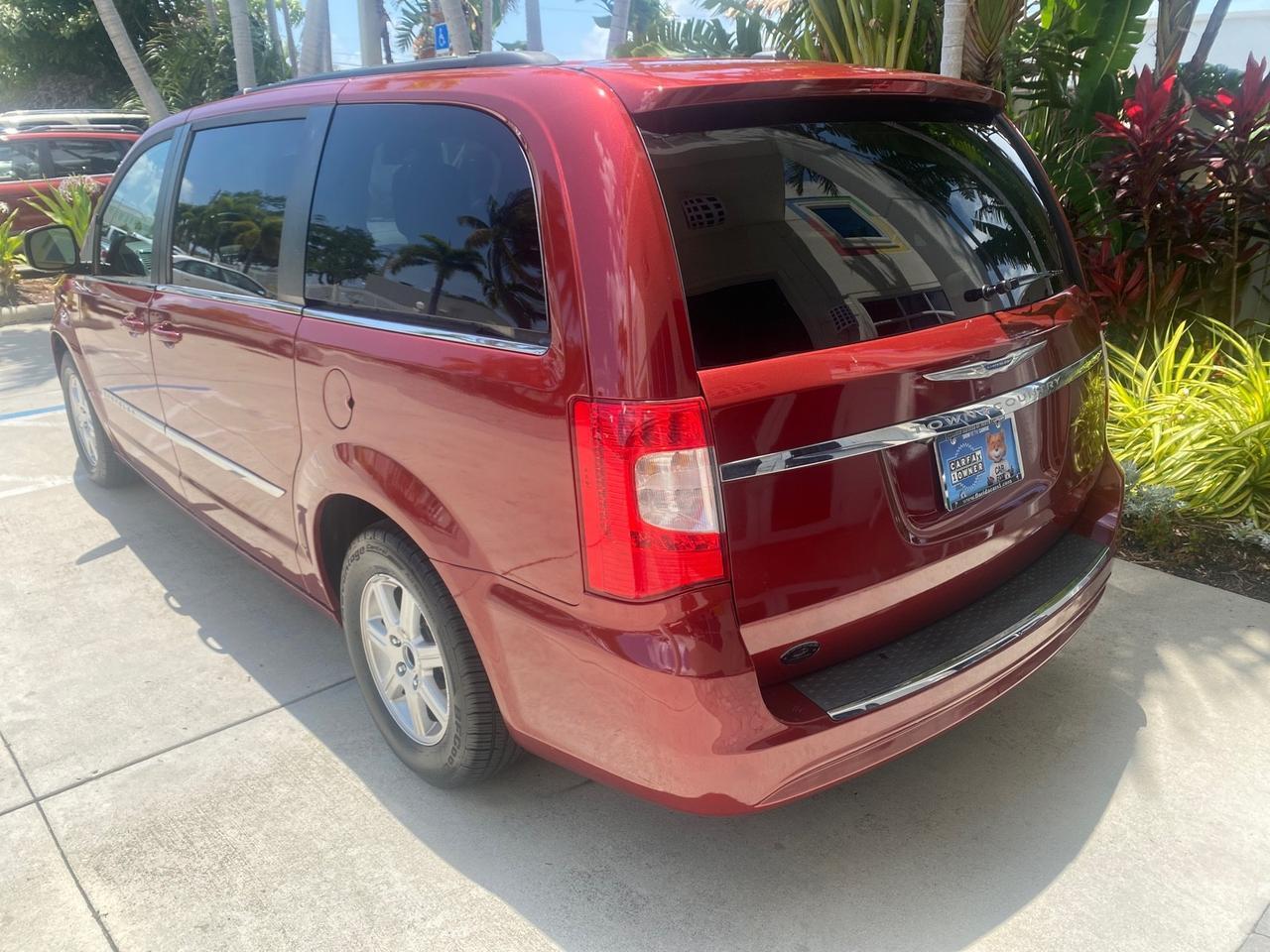 2012 Chrysler Town & Country 1 OWNER LOW MILES 58.406 Pompano Beach FL