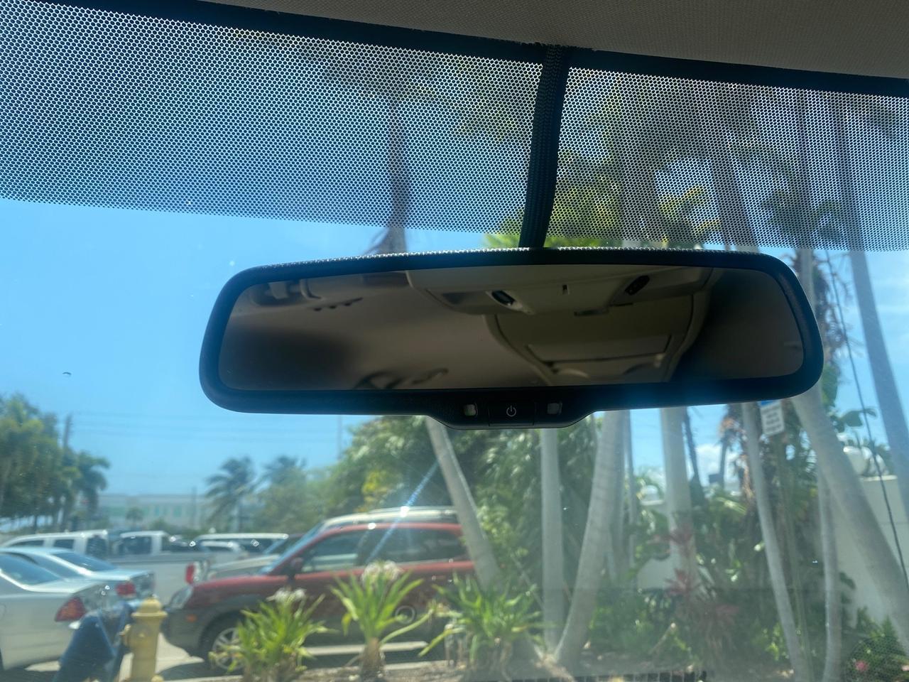 2012 Chrysler Town & Country 1 OWNER LOW MILES 58.406 Pompano Beach FL