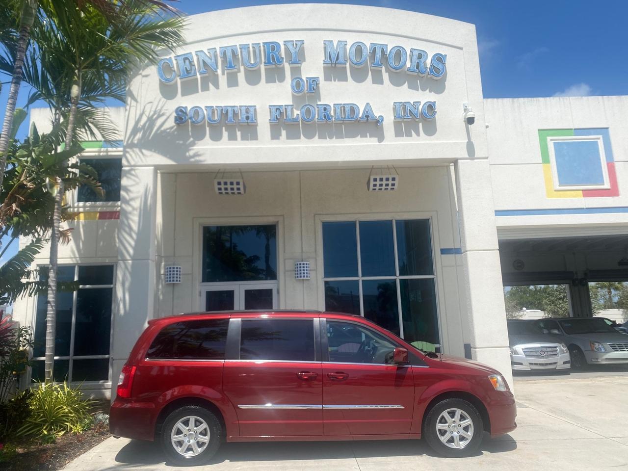 2012 Chrysler Town & Country 1 OWNER LOW MILES 58.411 Pompano Beach FL