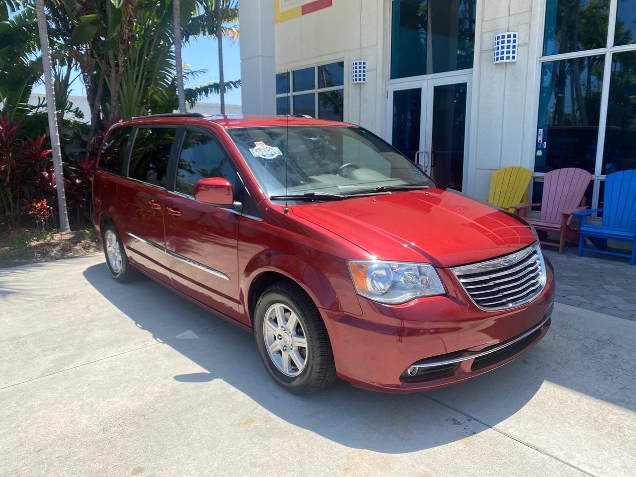 2012 Chrysler Town & Country 1 OWNER LOW MILES 58.411 Pompano Beach FL