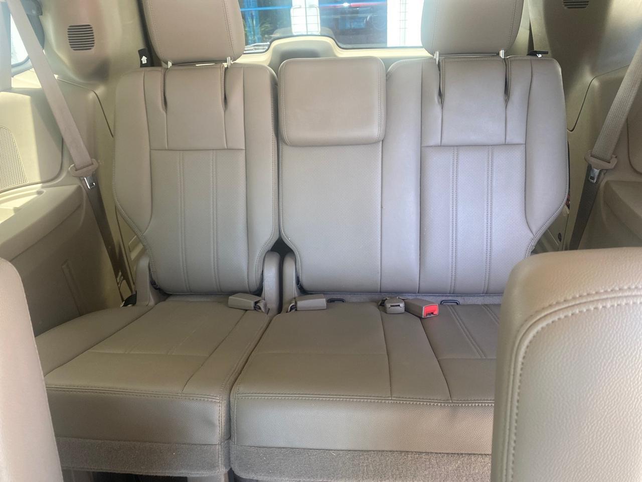 2012 Chrysler Town & Country 1 OWNER LOW MILES 58,411 Pompano Beach FL