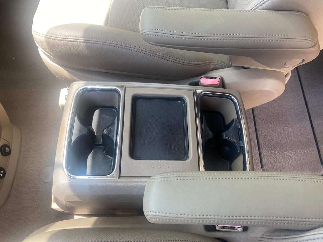 2012 Chrysler Town & Country 1 OWNER LOW MILES 58,411 Pompano Beach FL