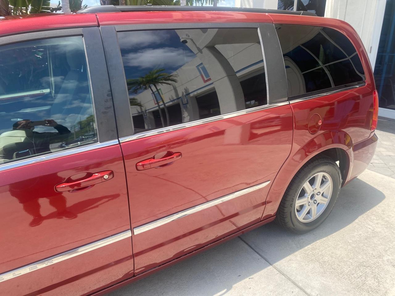 2012 Chrysler Town & Country 1 OWNER LOW MILES 58,411 Pompano Beach FL