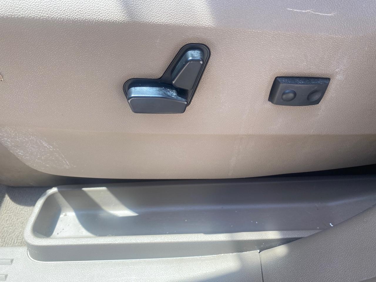 2012 Chrysler Town & Country 1 OWNER LOW MILES 58,411 Pompano Beach FL