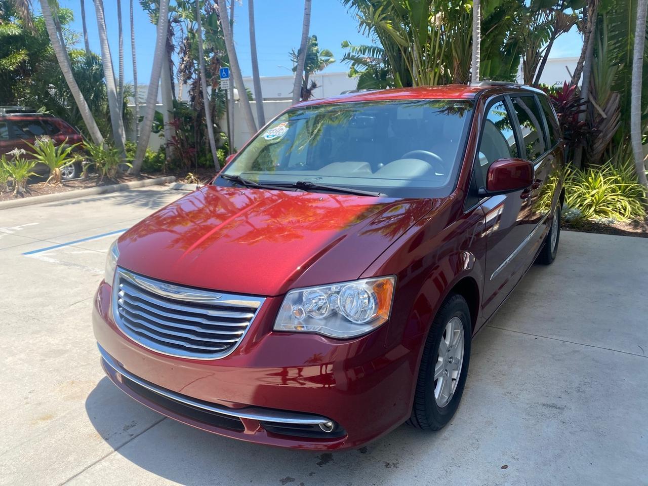2012 Chrysler Town & Country 1 OWNER LOW MILES 58,411 Pompano Beach FL