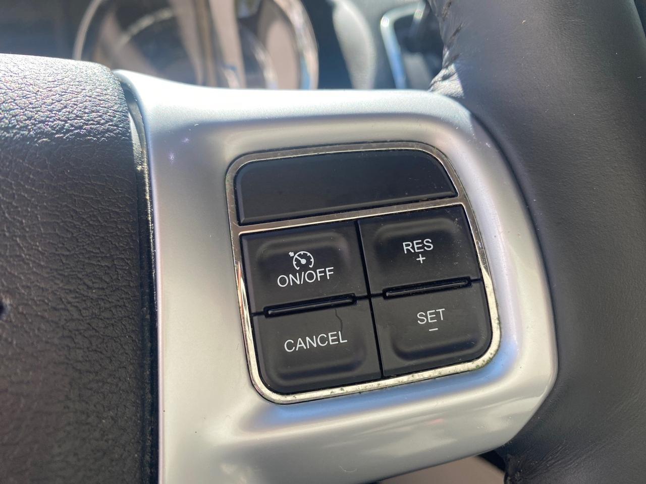 2012 Chrysler Town & Country HANDICAP LIFT LOW MILES 32,124 Pompano Beach FL