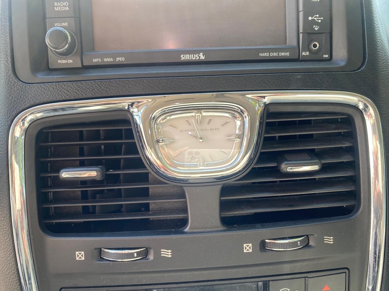 2012 Chrysler Town & Country HANDICAP LIFT LOW MILES 32,124 Pompano Beach FL