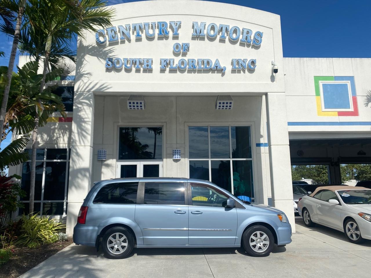 2012 Chrysler Town & Country HANDICAP LIFT LOW MILES 32,124 Pompano Beach FL
