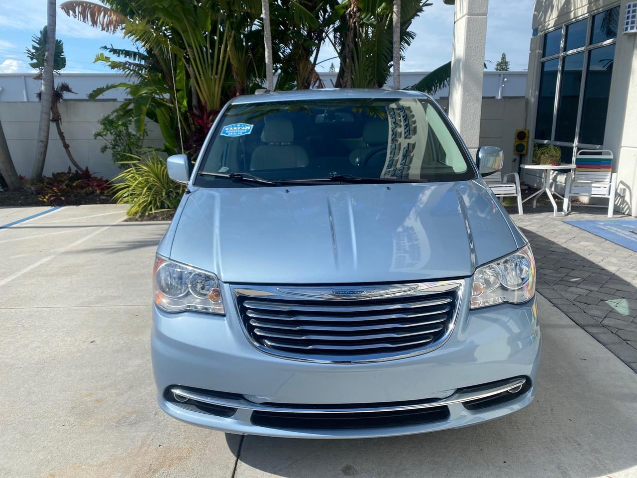 2012 Chrysler Town & Country HANDICAP LIFT LOW MILES 32,124 Pompano Beach FL