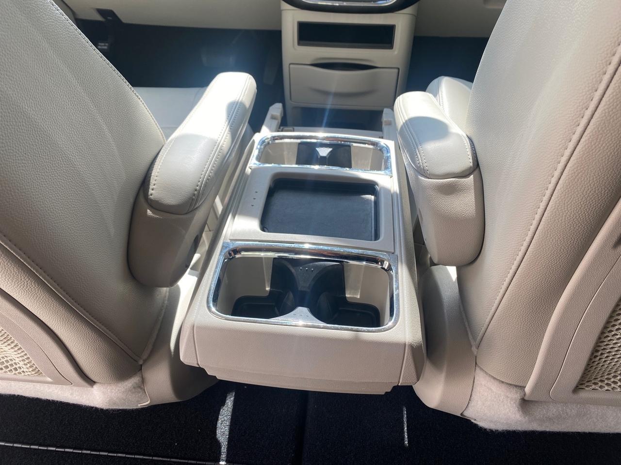 2012 Chrysler Town & Country HANDICAP LIFT LOW MILES 32,124 Pompano Beach FL