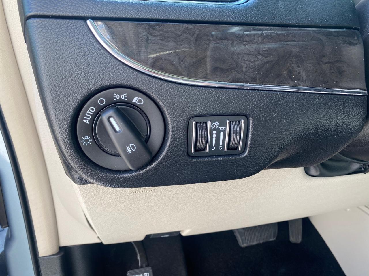 2012 Chrysler Town & Country HANDICAP LIFT LOW MILES 32,124 Pompano Beach FL