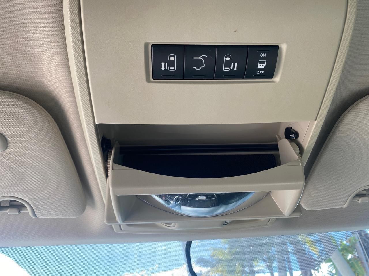 2012 Chrysler Town & Country HANDICAP LIFT LOW MILES 32,124 Pompano Beach FL