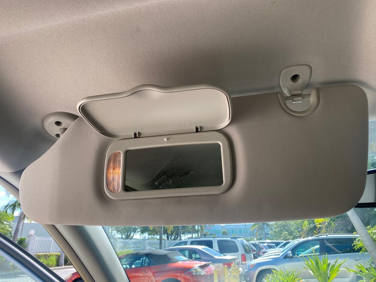 2012 Chrysler Town & Country HANDICAP LIFT LOW MILES 32,124 Pompano Beach FL