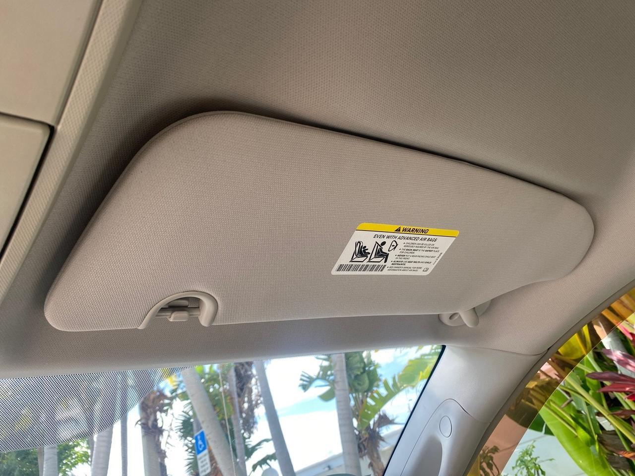 2012 Chrysler Town & Country HANDICAP LIFT LOW MILES 32,124 Pompano Beach FL