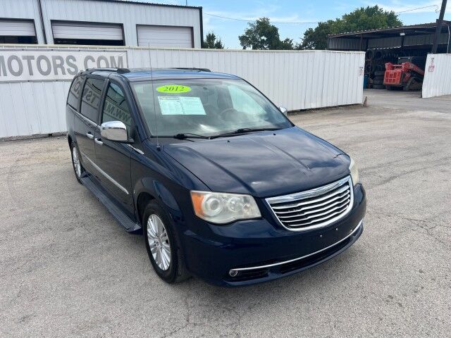 2012 Chrysler Town & Country Limited Gainesville TX