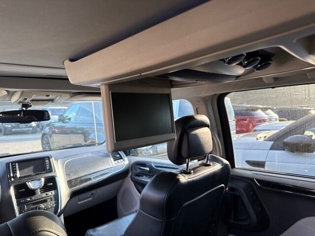 2012 Chrysler Town & Country Limited Whitehall PA