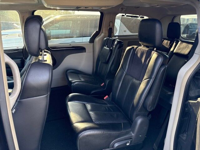 2012 Chrysler Town & Country Limited Whitehall PA