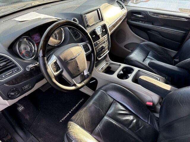 2012 Chrysler Town & Country Limited Whitehall PA