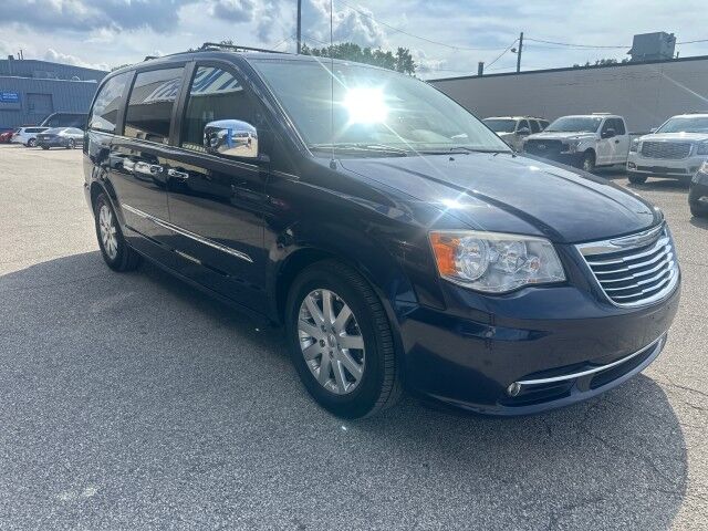 2012 Chrysler Town & Country Touring-L Cleveland OH