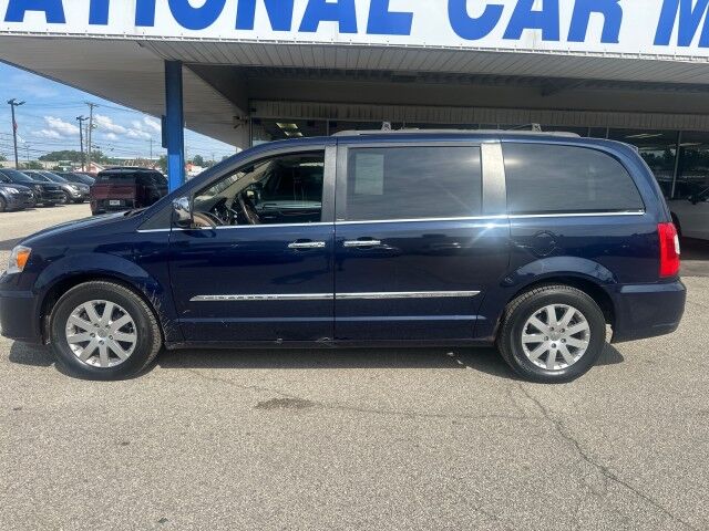 2012 Chrysler Town & Country Touring-L