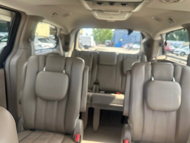 2012 Chrysler Town & Country Touring-L Cleveland OH