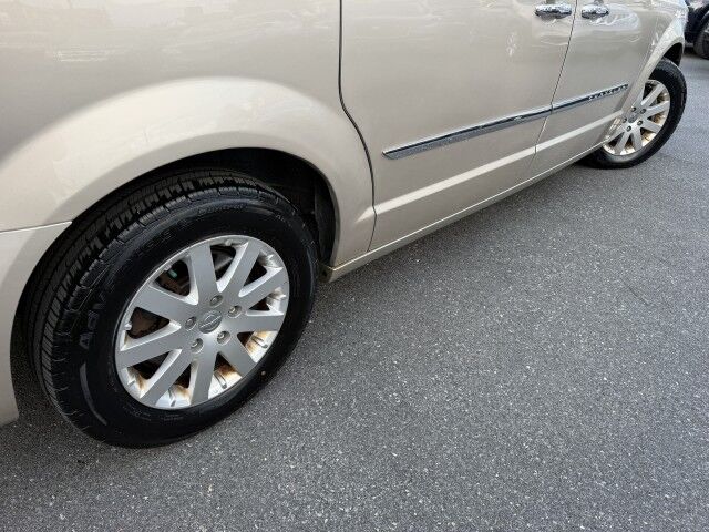 2012 Chrysler Town & Country Touring-L Whitehall PA