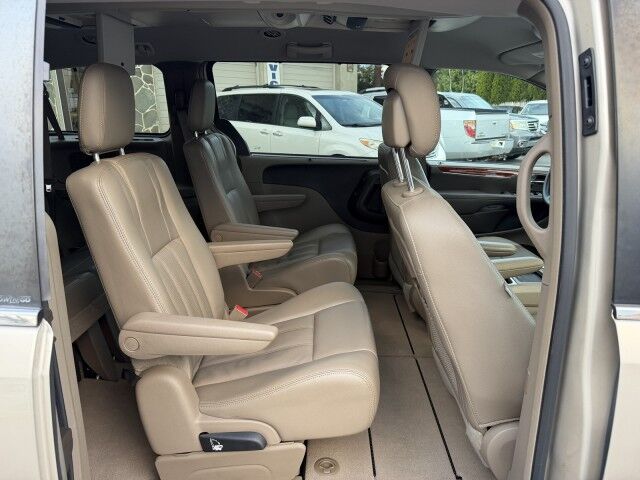 2012 Chrysler Town & Country Touring-L Whitehall PA