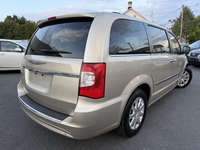 2012 Chrysler Town & Country Touring-L Whitehall PA