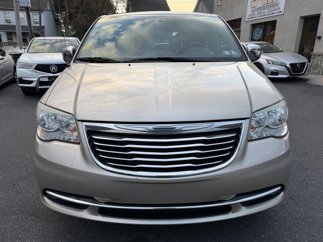 2012 Chrysler Town & Country Touring-L Whitehall PA